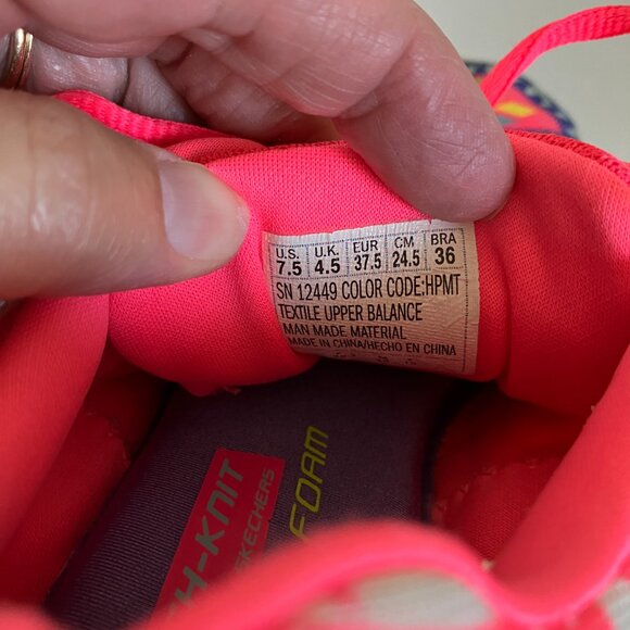 Women’s Stylish & Colorful Sketcher’s Memory Foam Shoes Size 7.5. - Picture 11 of 12